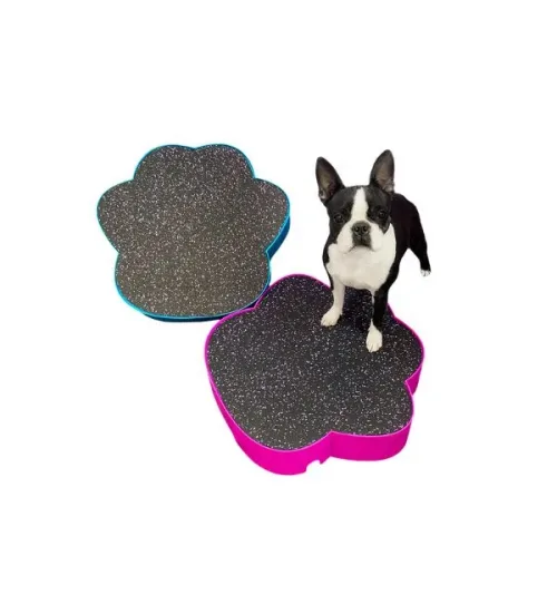 PAW MAT แผ่นยางกันลื่นสำหรับพื้นที่ออกกำลังกายสัตว์เลี้ยง